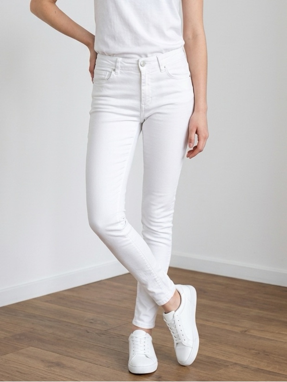 ✨Zara White Skinny Pants | Made in Maracco | Size 00